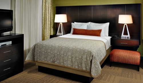 Studio Suite, 1 King Bed, Accessible, Kitchen (Roll-In Shower)