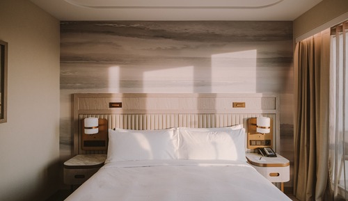Room, 1 King Bed, Balcony