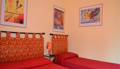 Triple Room, Multiple Beds