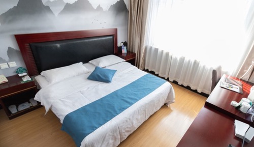 Superior Room, 1 King Bed
