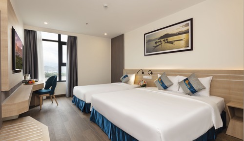Deluxe Triple Room, City View