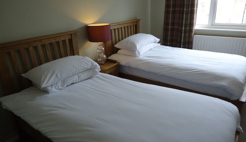 Twin Room, Ensuite (Roseberry)