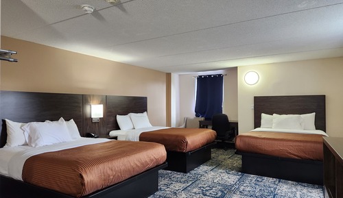 Family Suite, Multiple Beds, Private Bathroom