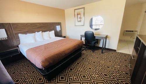 Standard Room, 1 King Bed