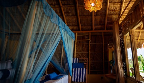 ECO LUXURY BEACHFRONT FAMILY CABANA