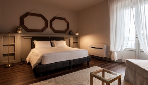 Deluxe Double or Twin Room, Balcony