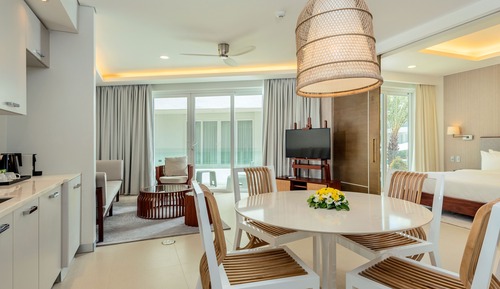 Junior Suite (One Bedroom)