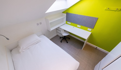 Basic Two Bedroom Apartment with 3/4 Double Beds