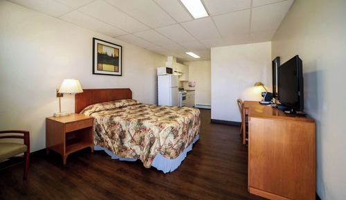 Kitchenette, 1 Queen Bed, Non Smoking