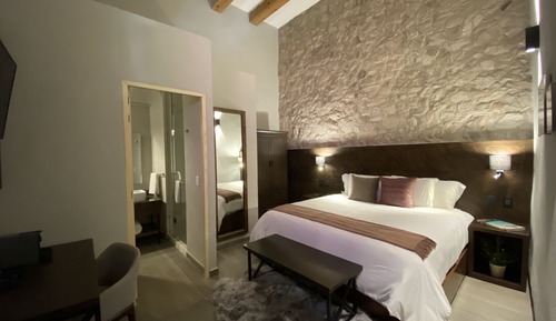 Standard Room, 1 King Bed, Non Smoking