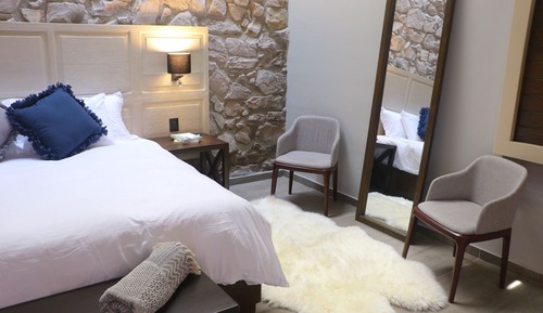 Luxury Room, 1 King Bed
