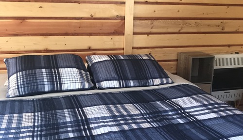 Standard Cabin, 1 King Bed (Cabin 7)