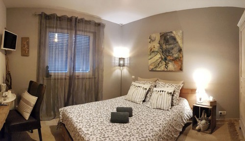 Deluxe Double Room, 1 Queen Bed, Garden View