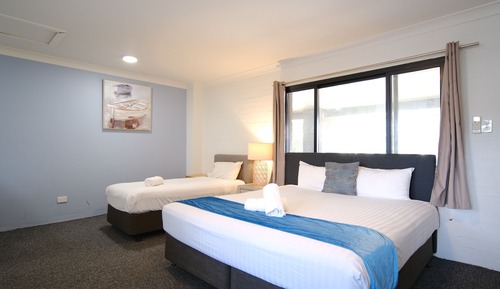 Lakeside Family Bunk Room