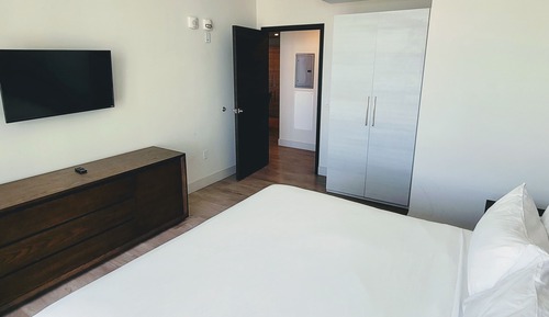 Deluxe Condo, 1 Bedroom, Non Smoking, Partial Ocean View