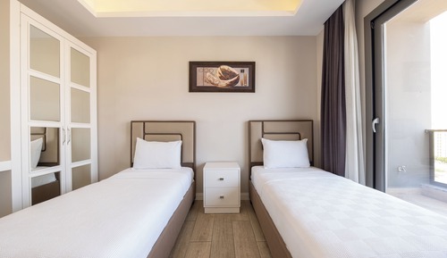 Deluxe Condo