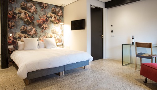 Design Double Room (Room 14)