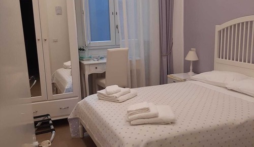 Basic Room, 1 Double Bed, Courtyard View