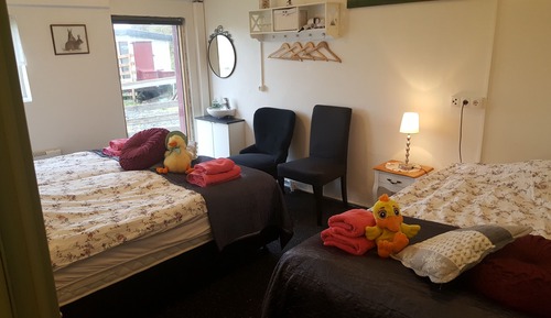 Standard Studio, Shared Bathroom (Room 10)
