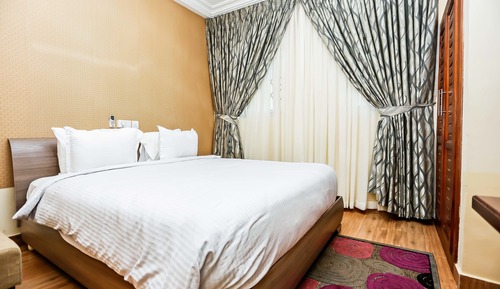 Deluxe Room, 1 Queen Bed, Non Smoking