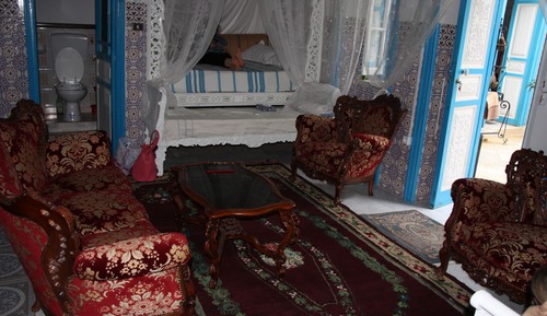 Suite, 2 Twin Beds, Non Smoking, Courtyard View (Suite Des Filles)