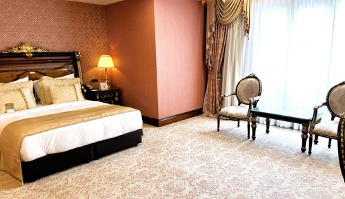 Senior Suite with Jacuzzi