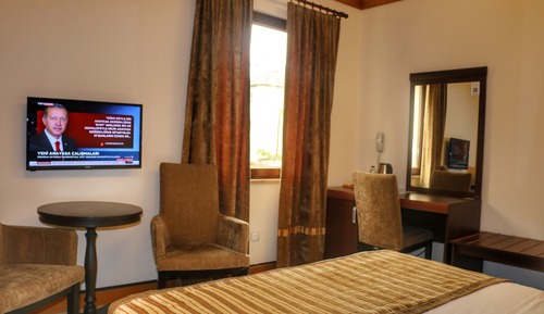 Family Room, Garden View
