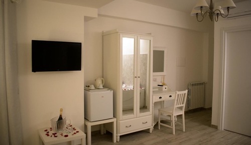 Deluxe Double Room, Bathtub