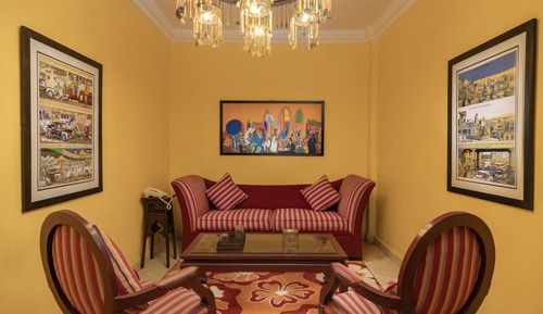 Deluxe King Suite