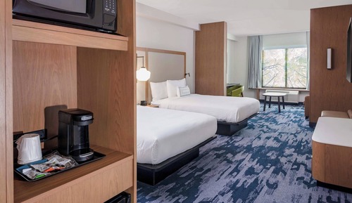 Suite, Multiple Beds, Non Smoking (Mobility Accessible, Tub)