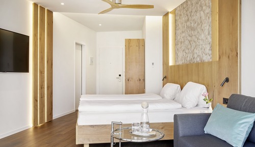 Family Room, 1 Bedroom