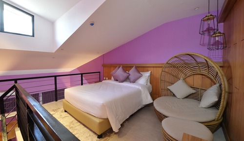Jasmine Loft Room