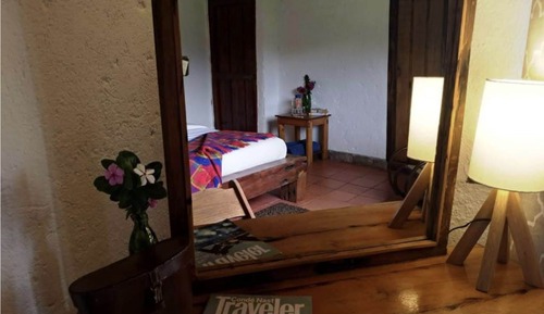 Deluxe Suite, 1 King Bed, Mountain View