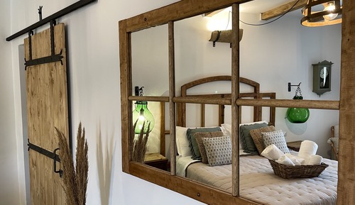 Deluxe Double Room (Lemon)