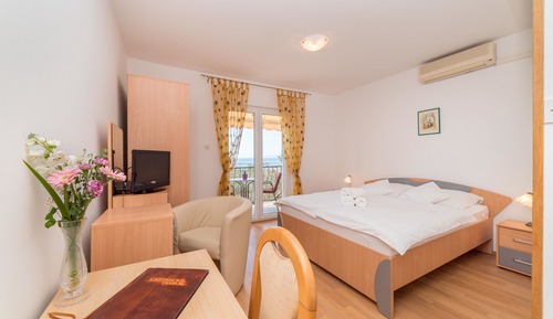 Deluxe Double Room, Sea View (105)