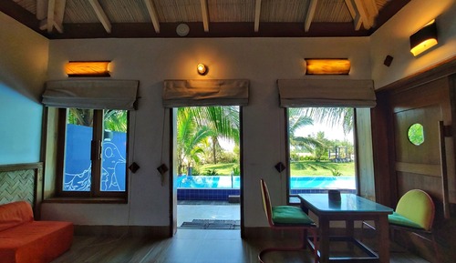 Pool Suite