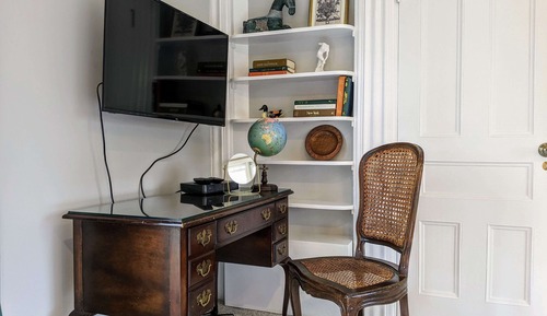 Premium Room, 1 King Bed, Non Smoking, Refrigerator