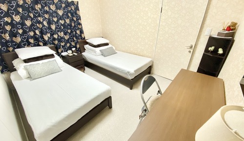 Family Room, 2 Bedrooms, Balcony (2LDK)