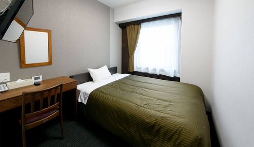 Single Room, Smoking