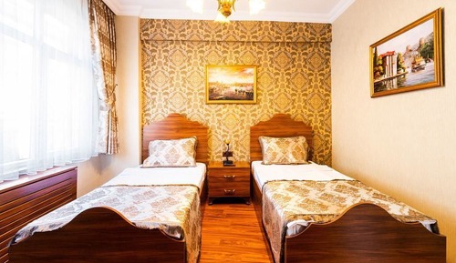 Economy Room