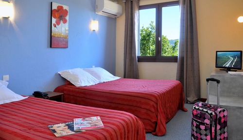 Comfort Triple Room