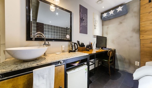 Standard Room (Check-in: Mon-Thu 6 PM, Fri-Sun 9 PM)