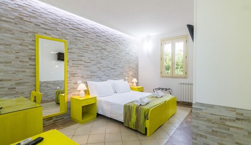 Triple Room