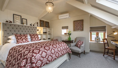 Deluxe Double Room (6)
