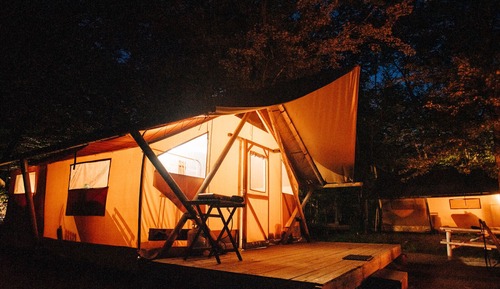 Comfort Tent, Multiple Beds