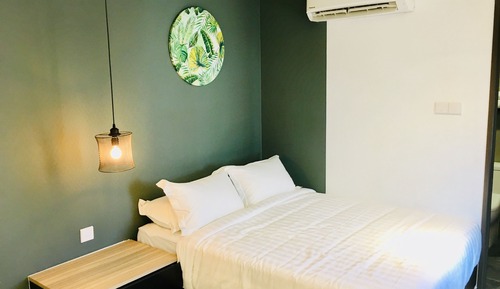 Deluxe Queen Room 