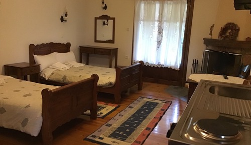 Studio, Mountain View (2 Adults)