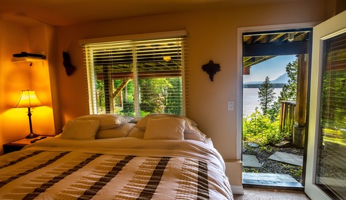 Family Room, River View
