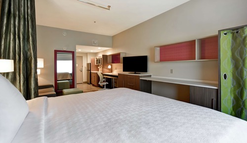 Studio Suite, 1 King Bed, Non Smoking