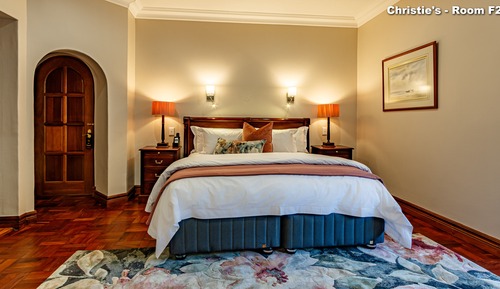 Superior Room, 1 King Bed, Garden View